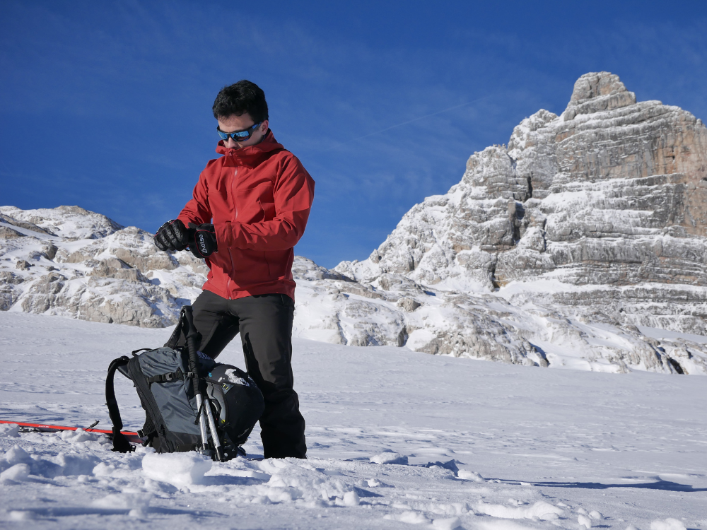 5 Essential Features on a Ski Backpack