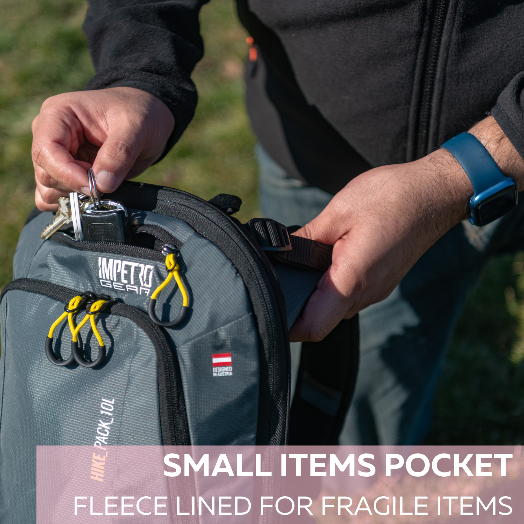 Small ski backpack hotsell